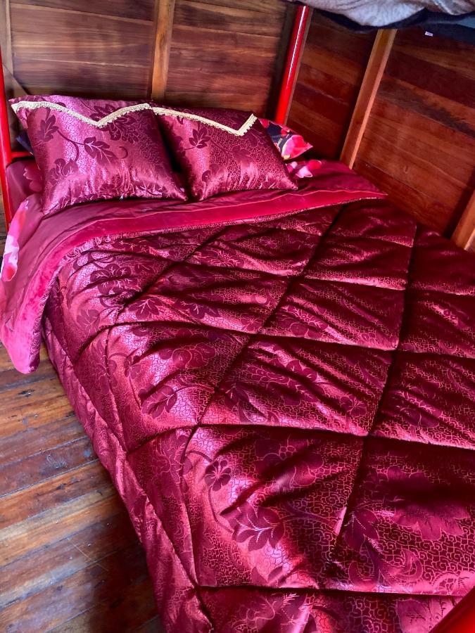 Casa Nomada Puyo Bed & Breakfast ภายนอก รูปภาพ